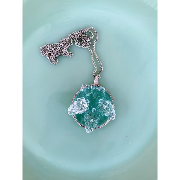 Vintage Blue Lucite Molded Grapes Pendant Necklace - Picture 7 of 10